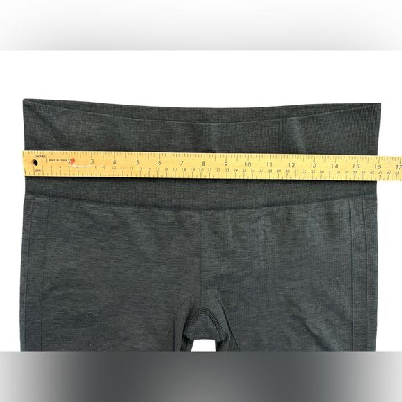 Lululemon Ruched Capri Leggings – Dark Gray, Approx. Size 8 - Picture 6 of 6